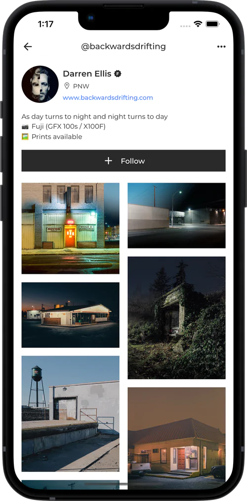 Schermata su un telefono cellulare del nuovo social network Foto