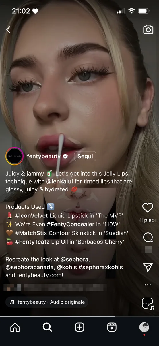 utorial Jelly Lips di Fenty Beauty con Icon Velvet Lipstick e Match Stix.